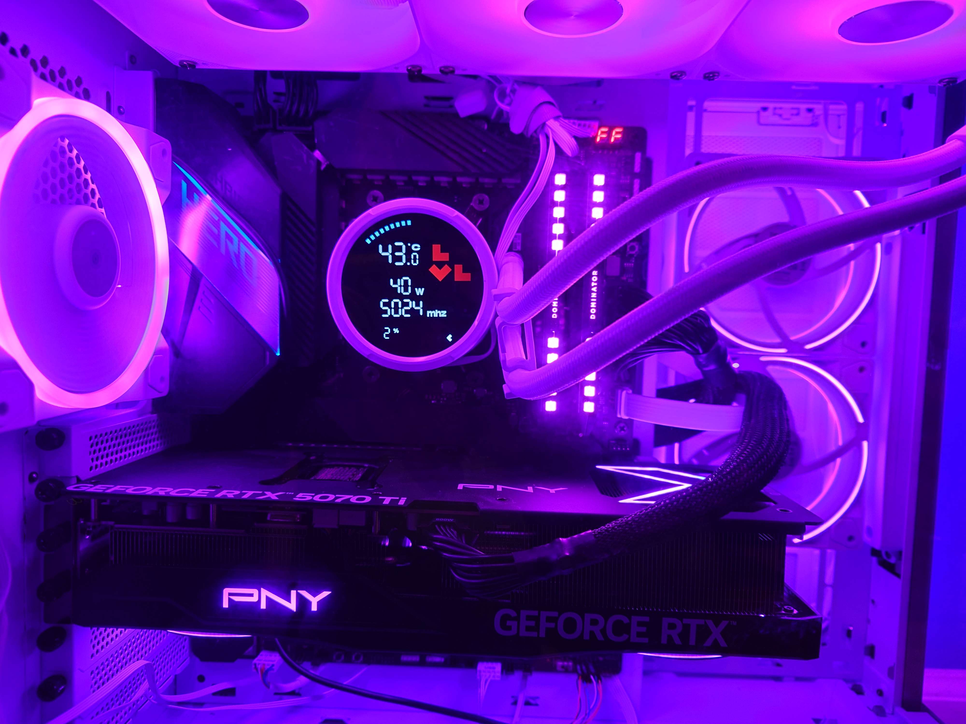 Vodeno hladenje za CPU LEVELPLAY Combat Liquid 360 HUD AIO/sa ekranom/crna