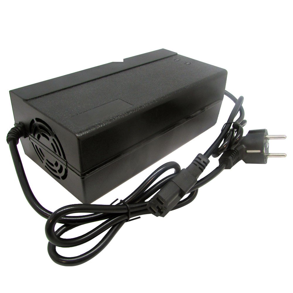 Punjač za električni bicikl/motor 60V 45Ah – sa LED indikatorom i ventilatorom